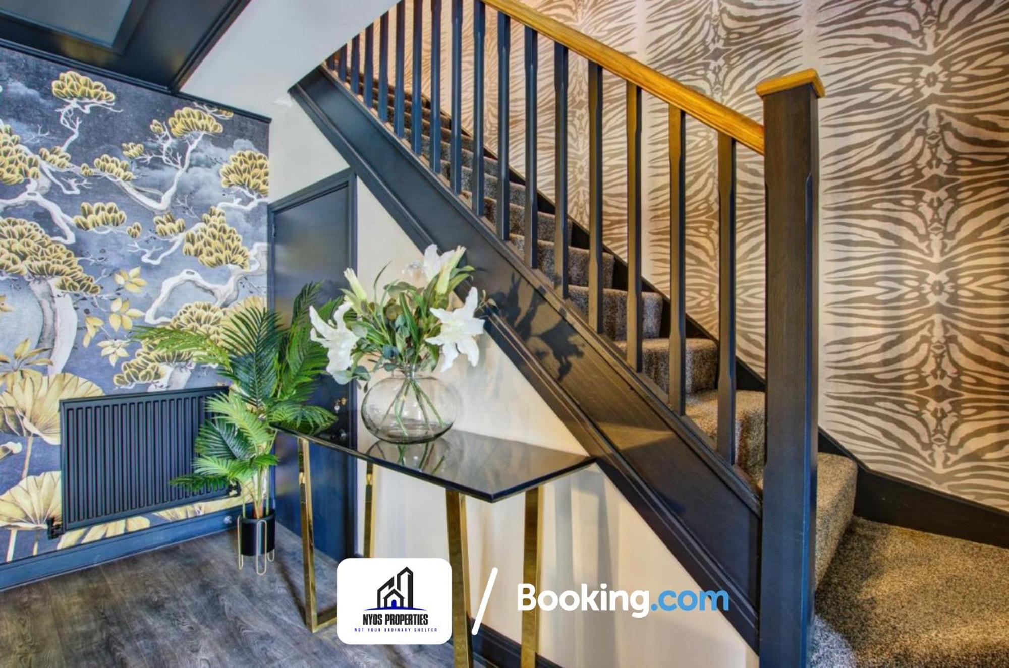 3 Bedroom Home By Nyos Properties Short Lets & Serviced Accommodation Manchester With Garden Zewnętrze zdjęcie